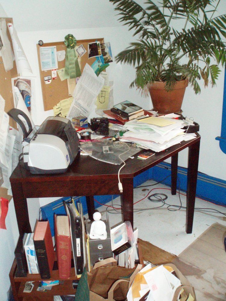 RMdeskduring-m.JPG